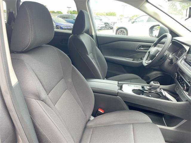 Photo of 2026 Gun Metallic Nissan Rogue