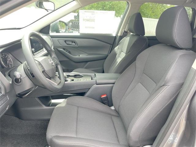 Photo of 2026 Gun Metallic Nissan Rogue