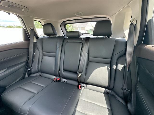 Photo of 2023 White Nissan Rogue