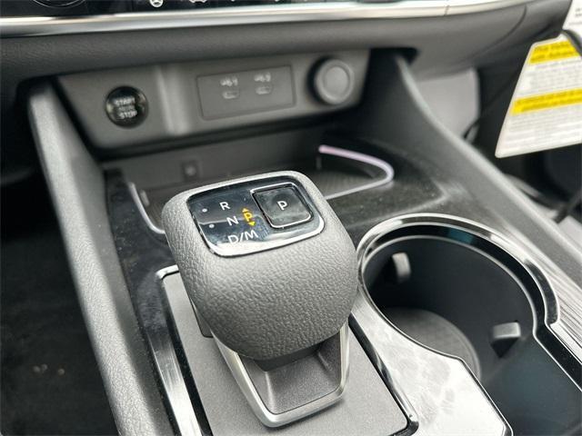 Photo of 2025 Black Nissan Rogue
