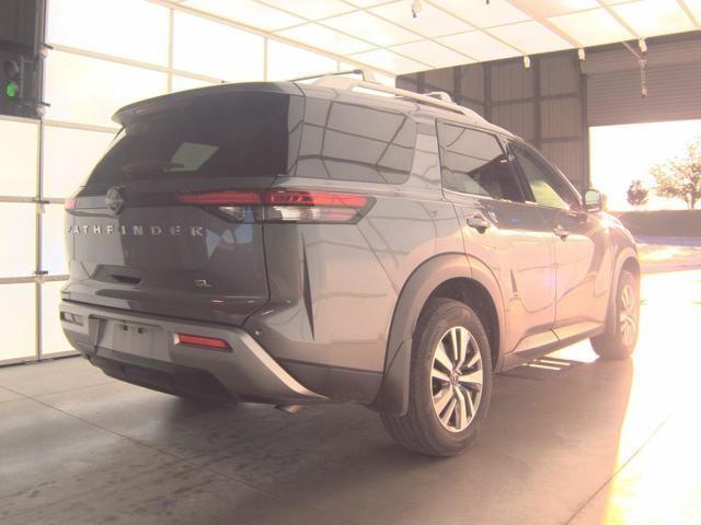 Photo of 2024 Gun Metallic Nissan Pathfinder
