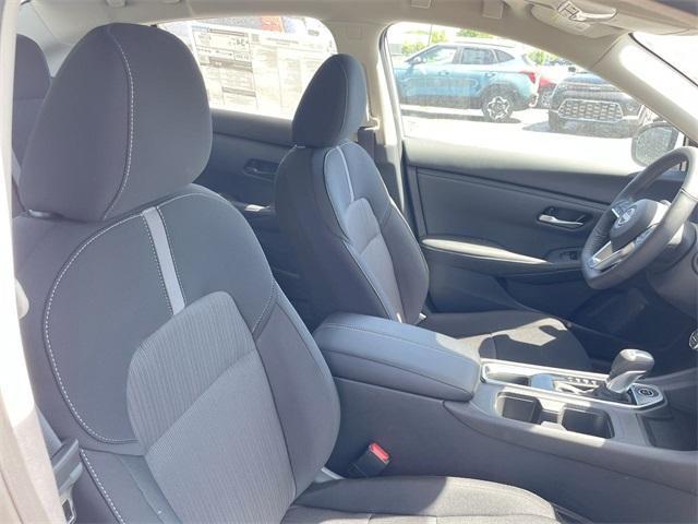 Photo of 2025 Cloud White Nissan Sentra