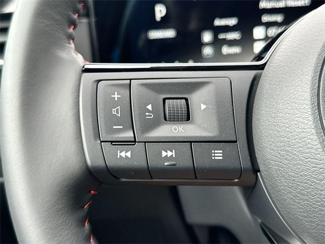 Photo of 2025 Canyon Bronze M Nissan Kicks