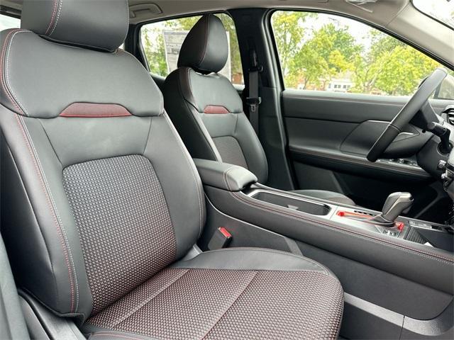 Photo of 2025 Canyon Bronze M Nissan Kicks