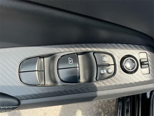 Photo of 2022 Black Nissan Altima