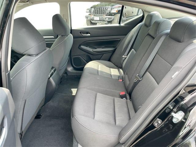 Photo of 2022 Black Nissan Altima