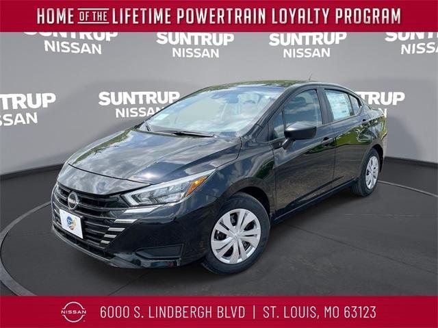 Photo of 2025 Black Nissan Versa