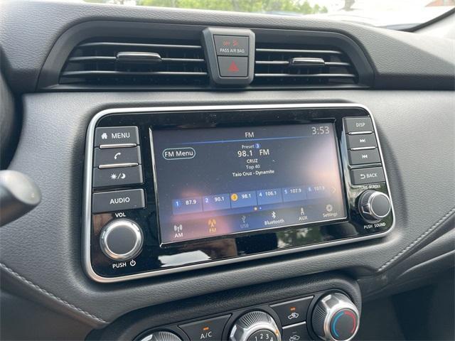 Photo of 2025 Black Nissan Versa