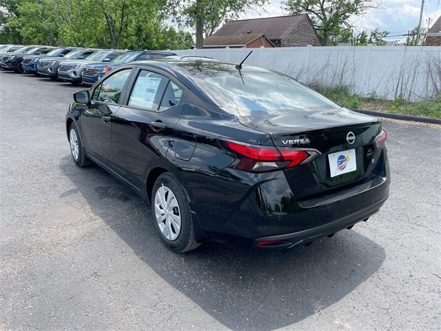 Photo of 2025 Black Nissan Versa