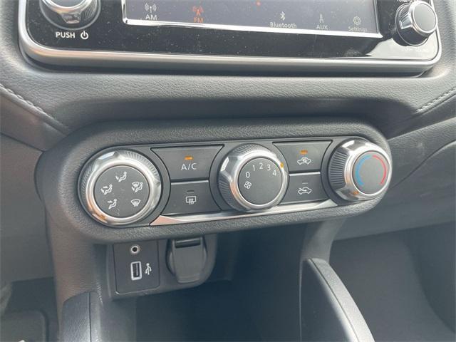Photo of 2025 Black Nissan Versa