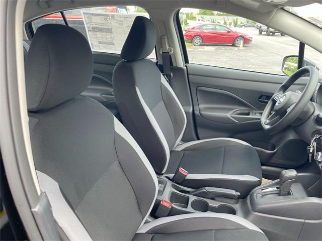Photo of 2025 Black Nissan Versa