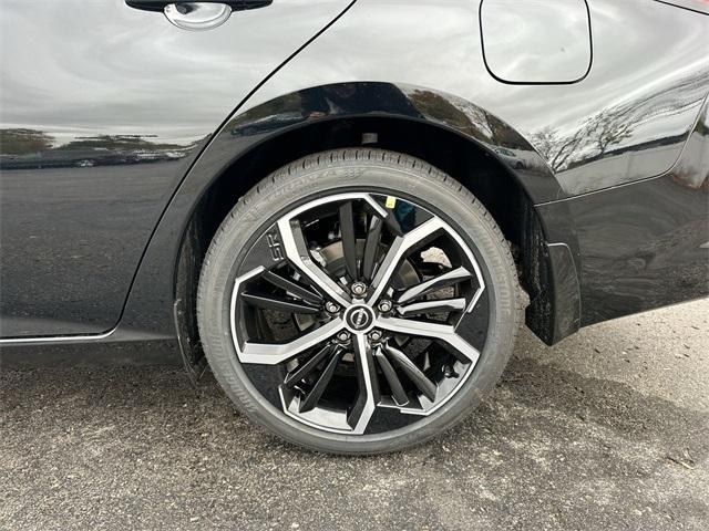Photo of 2025 Black Nissan Altima