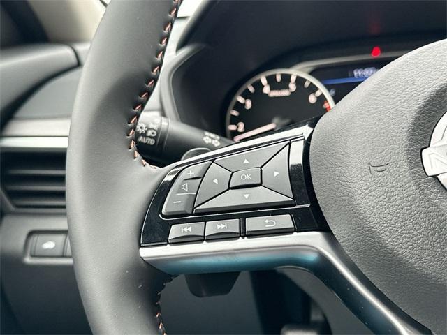 Photo of 2025 Black Nissan Altima