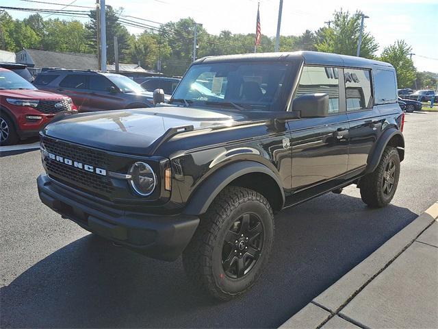 Photo of 2025 Shadow Black Ford Bronco