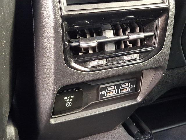 Photo of 2022 Bright White Clearcoat Jeep Grand Cherokee