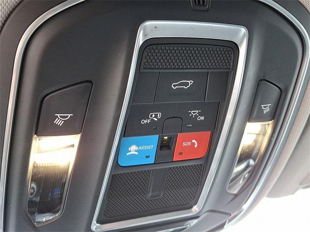 Photo of 2022 Bright White Clearcoat Jeep Grand Cherokee
