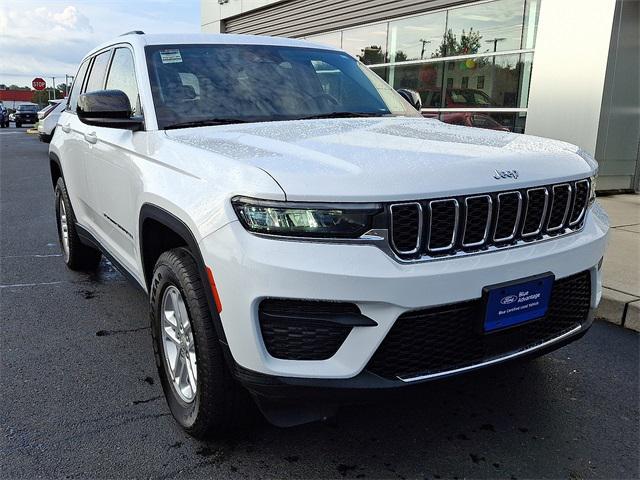 Photo of 2022 Bright White Clearcoat Jeep Grand Cherokee