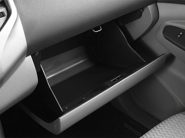 Photo of 2014 Super White Toyota Tacoma