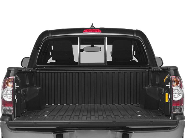 Photo of 2014 Super White Toyota Tacoma