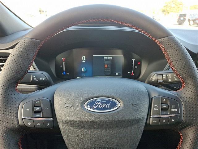 Photo of 2025 Carbonized Gray Metallic Ford Escape