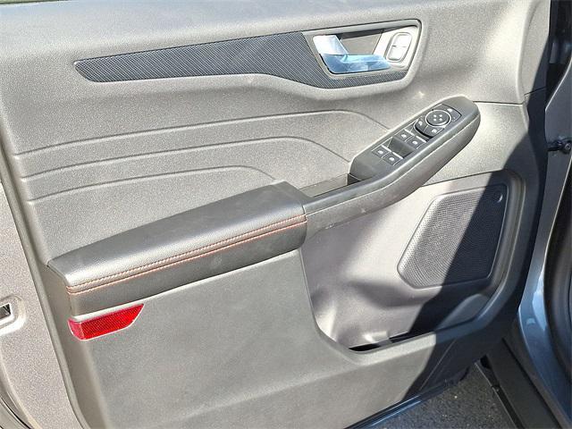 Photo of 2025 Carbonized Gray Metallic Ford Escape