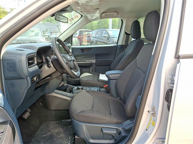 Photo of 2025 Space White Metallic Ford Maverick