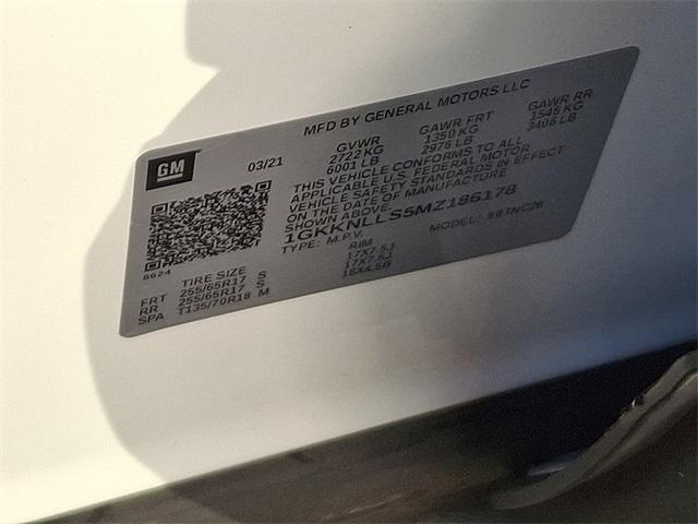 Photo of 2021 Summit White GMC Acadia