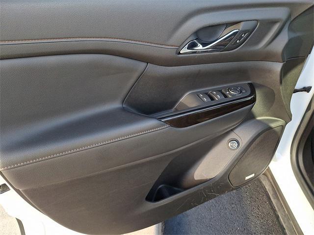 Photo of 2021 Summit White GMC Acadia