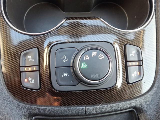 Photo of 2021 Summit White GMC Acadia