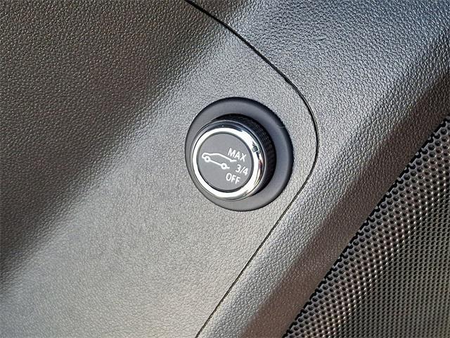 Photo of 2021 Summit White GMC Acadia