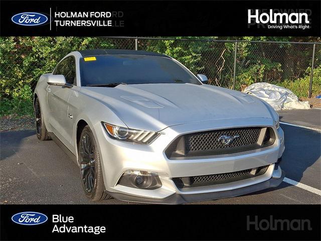 Photo of 2017 Ingot Silver Metallic Ford Mustang
