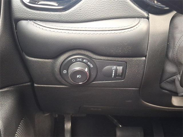 Photo of 2022 DB Black Clearcoat Dodge Durango