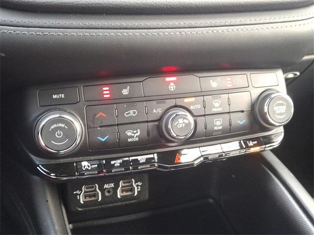 Photo of 2022 DB Black Clearcoat Dodge Durango
