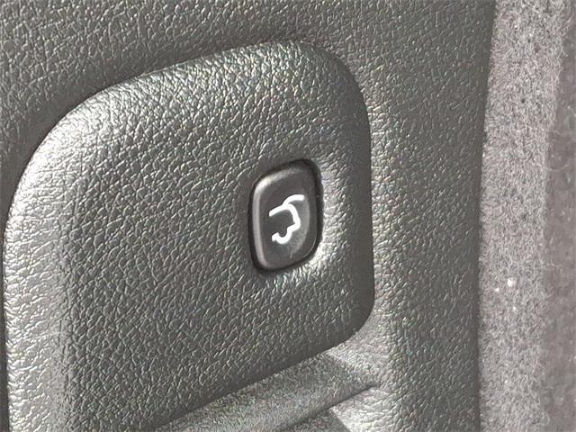 Photo of 2022 DB Black Clearcoat Dodge Durango