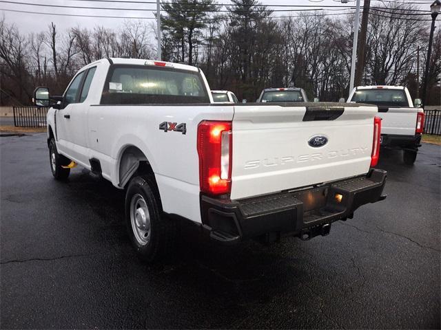 Photo of 2025 Oxford White Ford F-250