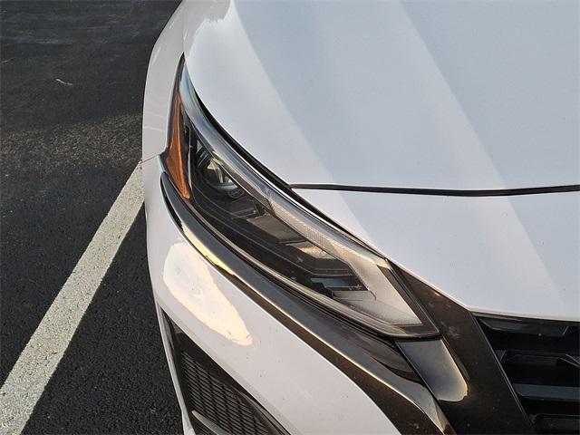 Photo of 2023 Gray Sky Pearl Nissan Altima