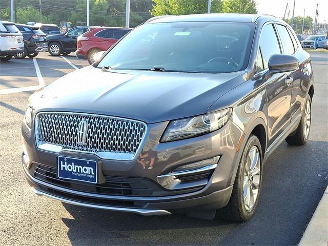 Photo of 2019 Magnetic Gray Metallic Lincoln MKC