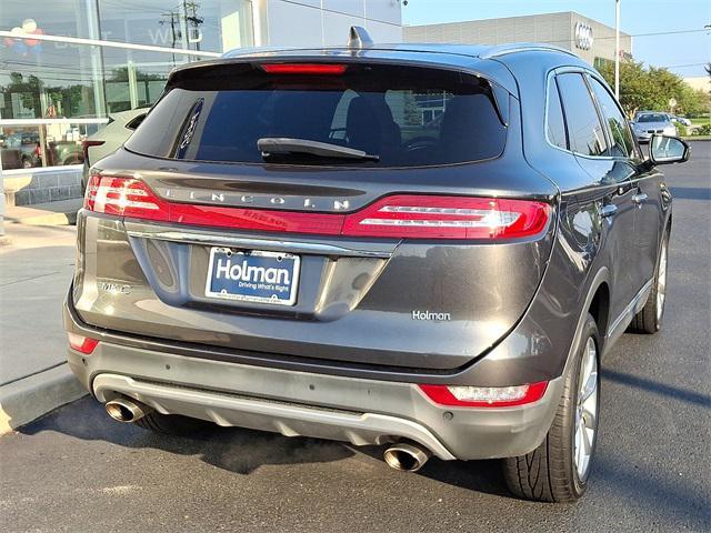 Photo of 2019 Magnetic Gray Metallic Lincoln MKC