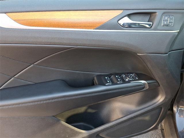 Photo of 2019 Magnetic Gray Metallic Lincoln MKC