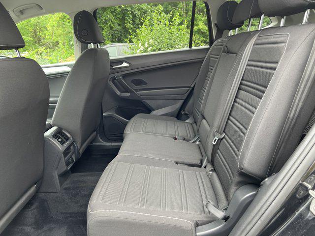 Photo of 2022 Deep Black Pearl Volkswagen Tiguan