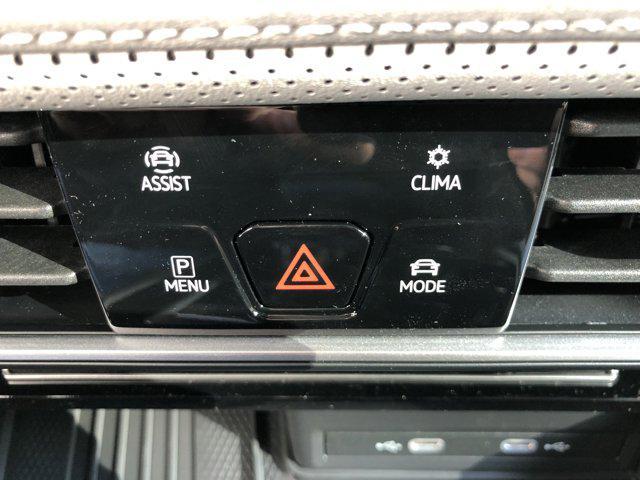 Photo of 2025 Avocado Green Pearl Volkswagen Atlas Cross Sport