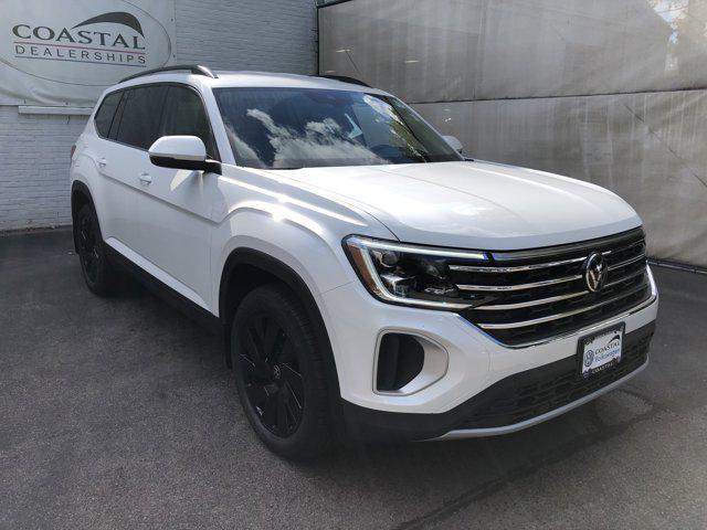 Photo of 2026 Opal White Pearl Volkswagen Atlas