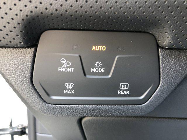 Photo of 2026 Opal White Pearl Volkswagen Atlas