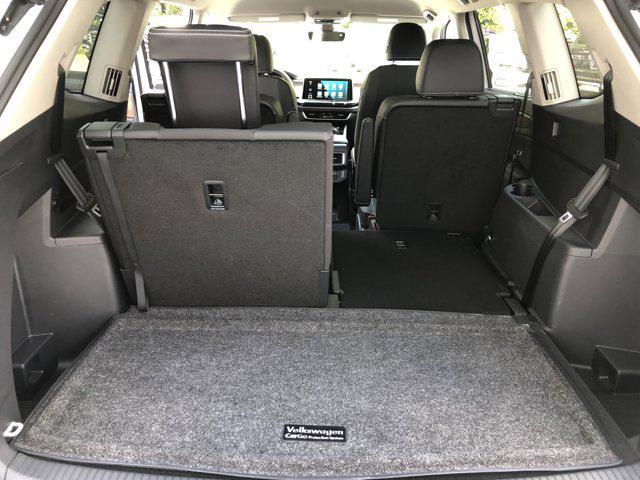 Photo of 2026 Opal White Pearl Volkswagen Atlas