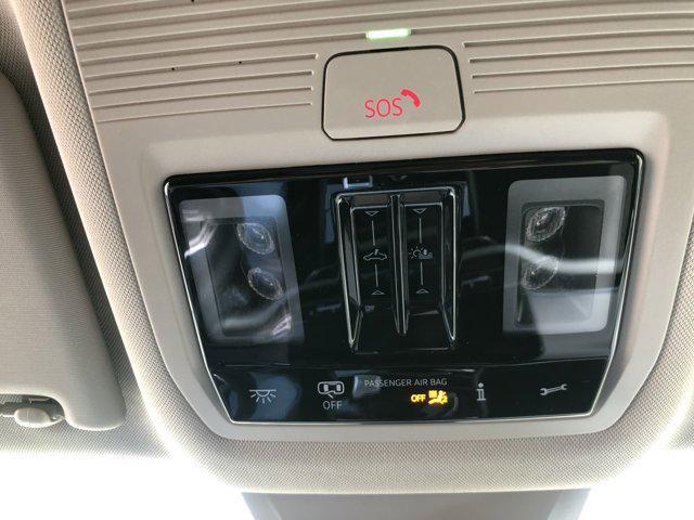 Photo of 2025 Pure Gray Volkswagen Atlas