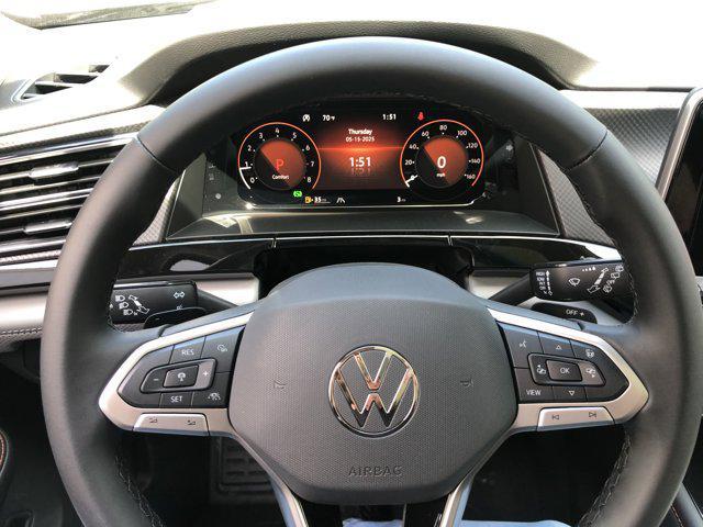 Photo of 2025 Pure Gray Volkswagen Atlas