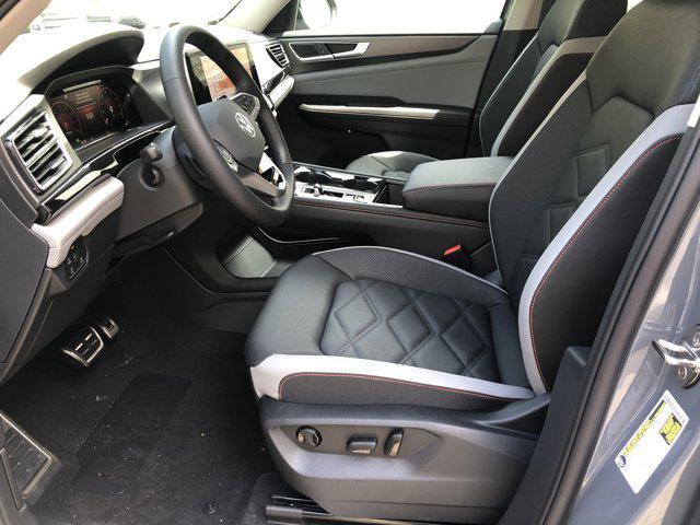 Photo of 2025 Pure Gray Volkswagen Atlas