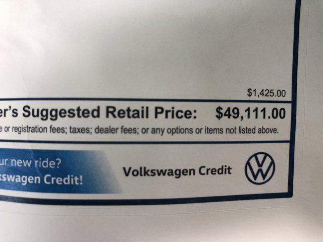 Photo of 2025 Pure Gray Volkswagen Atlas