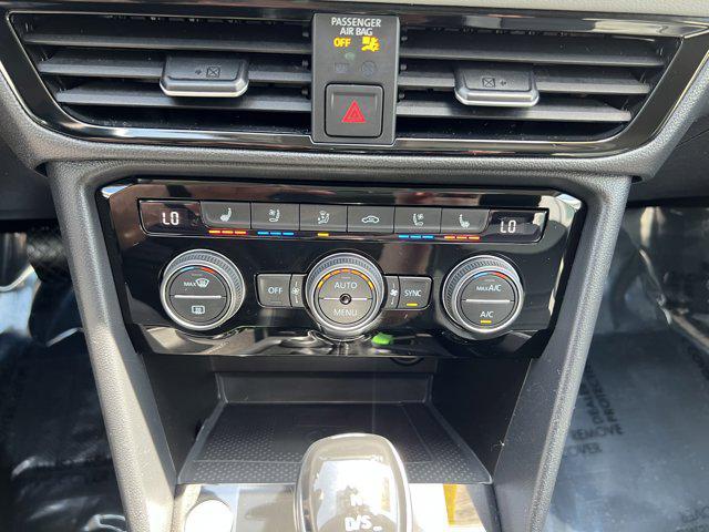 Photo of 2022 Platinum Gray Metallic Volkswagen Taos