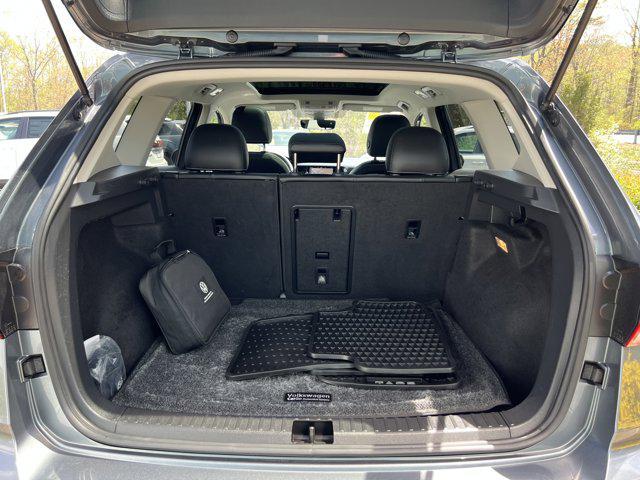 Photo of 2022 Platinum Gray Metallic Volkswagen Taos